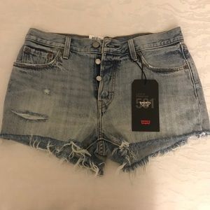 LEVI’S -NWT- 501 shorts